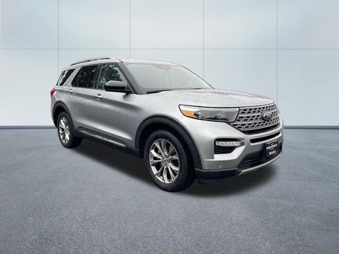 Used 2024 Ford Explorer Limited image 4