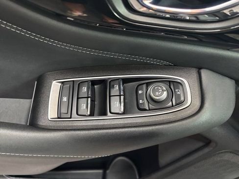 Used 2023 Subaru Outback Touring XT AWD/4WD image 9