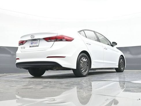 Used 2018 Hyundai Elantra SE FWD image 44