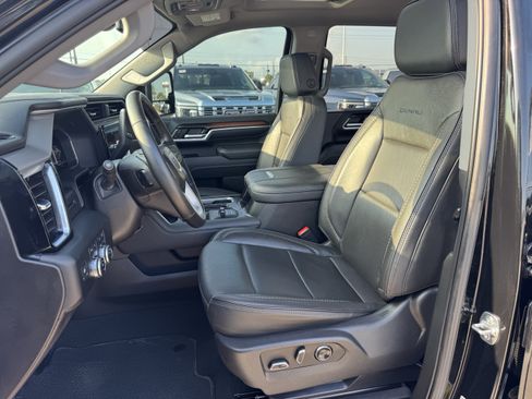 Used 2025 GMC Sierra 2500 Denali AWD/4WD image 24