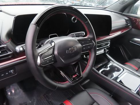 Used 2025 Chevrolet Traverse RS w/ LPO, Floor Liner Package AWD/4WD image 17
