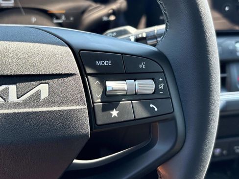 New 2025 Kia K4 EX image 23