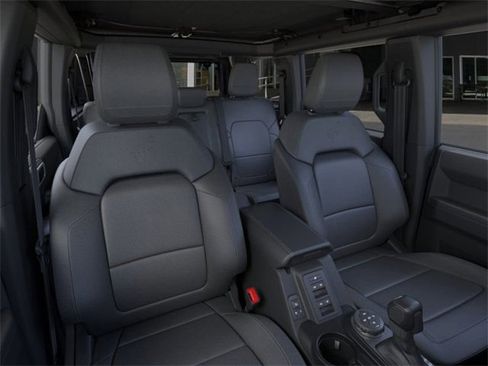 New 2025 Ford Bronco Badlands image 10