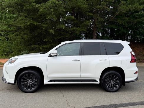 Used 2021 Lexus GX 460 w/ Sport Design Package AWD/4WD image 4