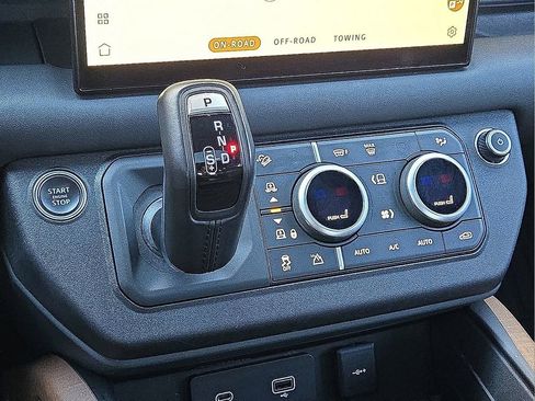 Used 2023 Land Rover Defender 110 X image 29