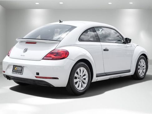 Used 2018 Volkswagen Beetle 2.0T S FWD image 6