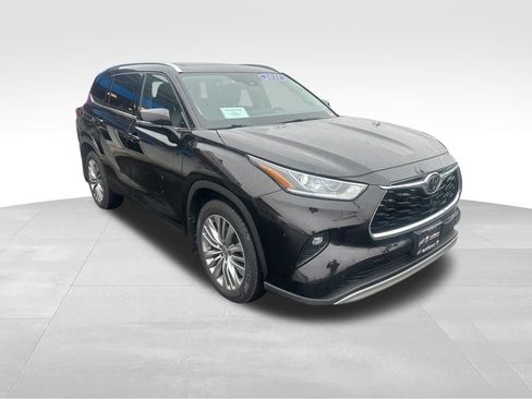 Used 2021 Toyota Highlander Platinum AWD/4WD image 8