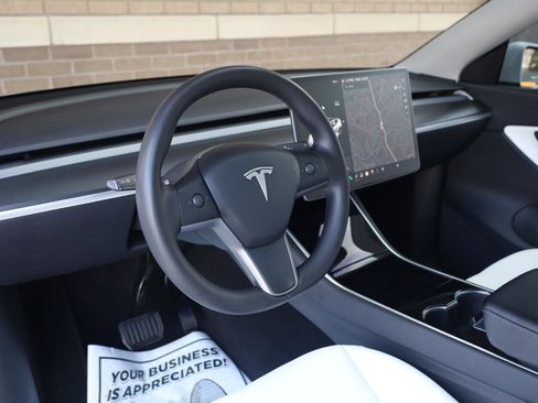 Used 2020 Tesla Model Y Long Range AWD/4WD image 13