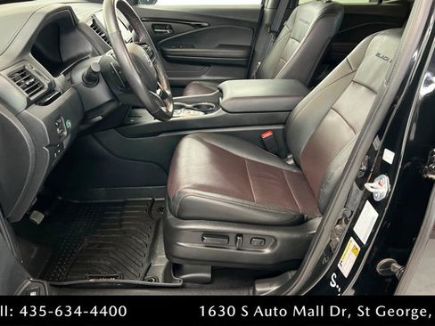 Used 2025 Honda Ridgeline Black Edition image 17