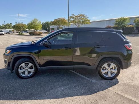 Used 2020 Jeep Compass Latitude FWD image 8