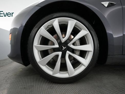 Used 2019 Tesla Model 3 Standard Range Plus image 17