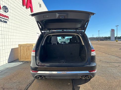 Used 2020 Lincoln Aviator Reserve w/ Elements Package Plus image 29