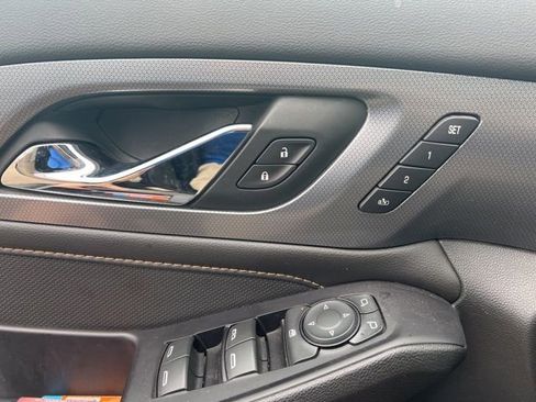 Used 2020 Chevrolet Traverse Premier w/ Redline Edition AWD/4WD image 23