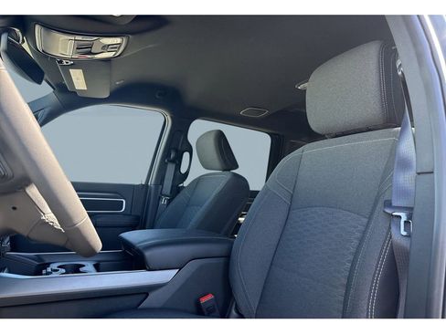 New 2026 RAM 2500 Big Horn AWD/4WD image 11