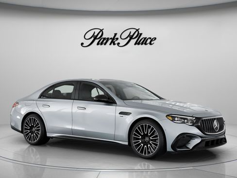 New 2026 Mercedes-Benz E 53 AMG e 4MATIC Sedan image 31