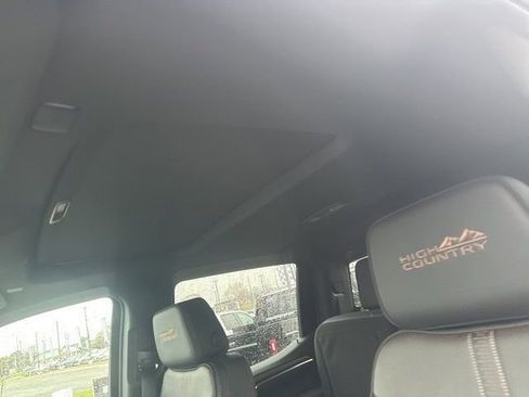 New 2026 Chevrolet Silverado 1500 High Country w/ LPO, Dark Essentials Package image 15