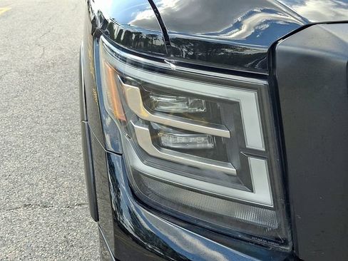 Used 2021 Nissan Titan PRO-4X w/ Pro-4x Convenience Package AWD/4WD image 10