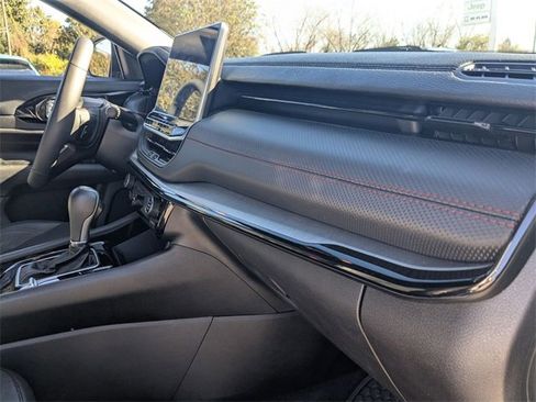 Used 2024 Jeep Compass Trailhawk image 34