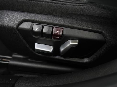 Used 2018 BMW 320i xDrive 320i xDrive image 23