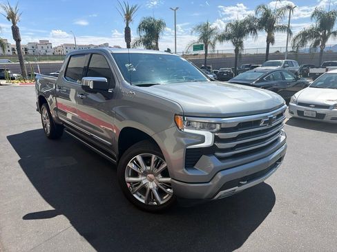 Used 2024 Chevrolet Silverado 1500 High Country w/ High Country Premium Package AWD/4WD image 2