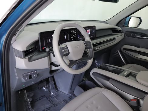 Used 2024 Kia EV9 Wind AWD/4WD image 10