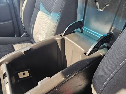 Used 2018 Chevrolet Colorado LT w/ LT Convenience Package image 26