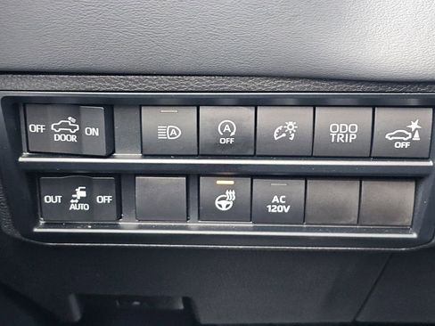 Used 2023 Toyota Tundra Platinum AWD/4WD image 15
