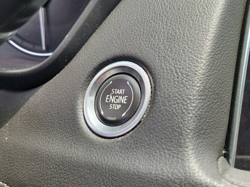 Used 2023 Cadillac XT4 Luxury image 9