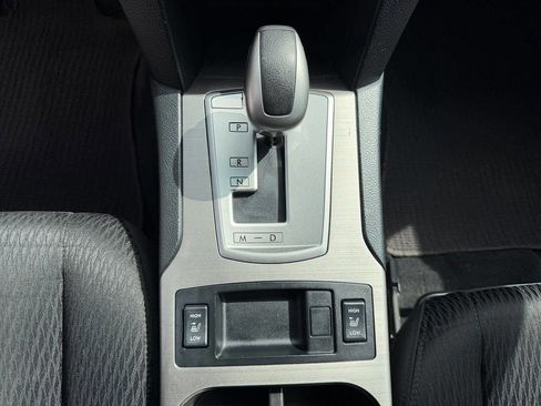 Used 2011 Subaru Outback 2.5i Premium AWD/4WD image 19