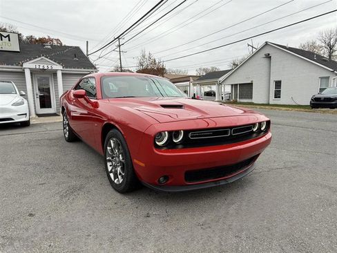 Used 2017 Dodge Challenger GT w/ Driver Convenience Group image 7