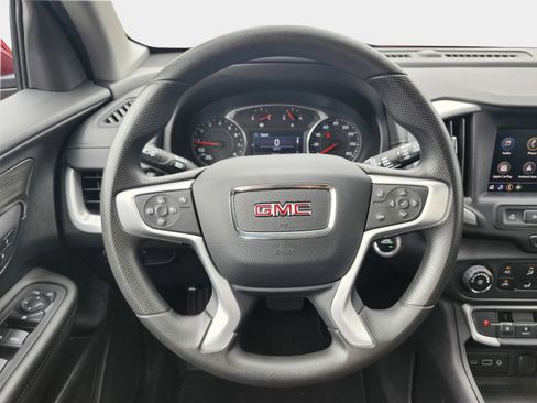 Used 2024 GMC Terrain SLE image 11