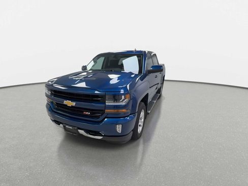 Used 2017 Chevrolet Silverado 1500 LT w/ All Star Edition AWD/4WD image 4