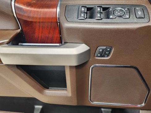 Certified 2022 Ford F250 King Ranch w/ King Ranch Ultimate Package AWD/4WD image 21