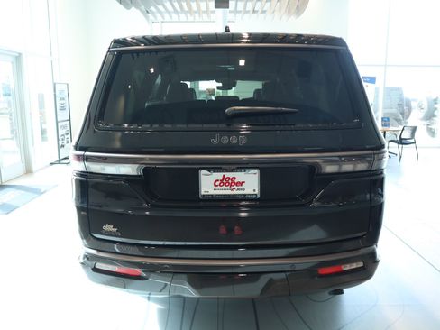 New 2026 Jeep Grand Wagoneer L Limited image 26