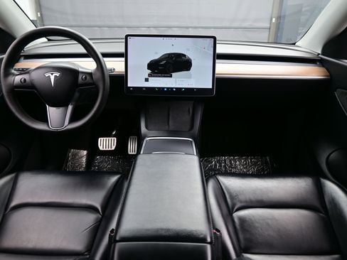 Used 2022 Tesla Model Y Performance image 15