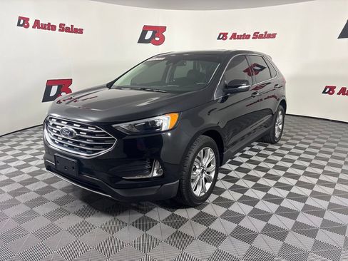 Used 2023 Ford Edge Titanium AWD/4WD image 2
