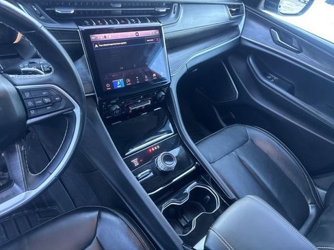 Used 2021 Jeep Grand Cherokee L Limited image 16