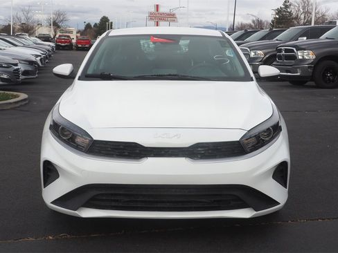 Used 2024 Kia Forte LXS image 2