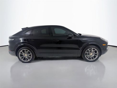Used 2023 Porsche Cayenne S AWD/4WD image 27