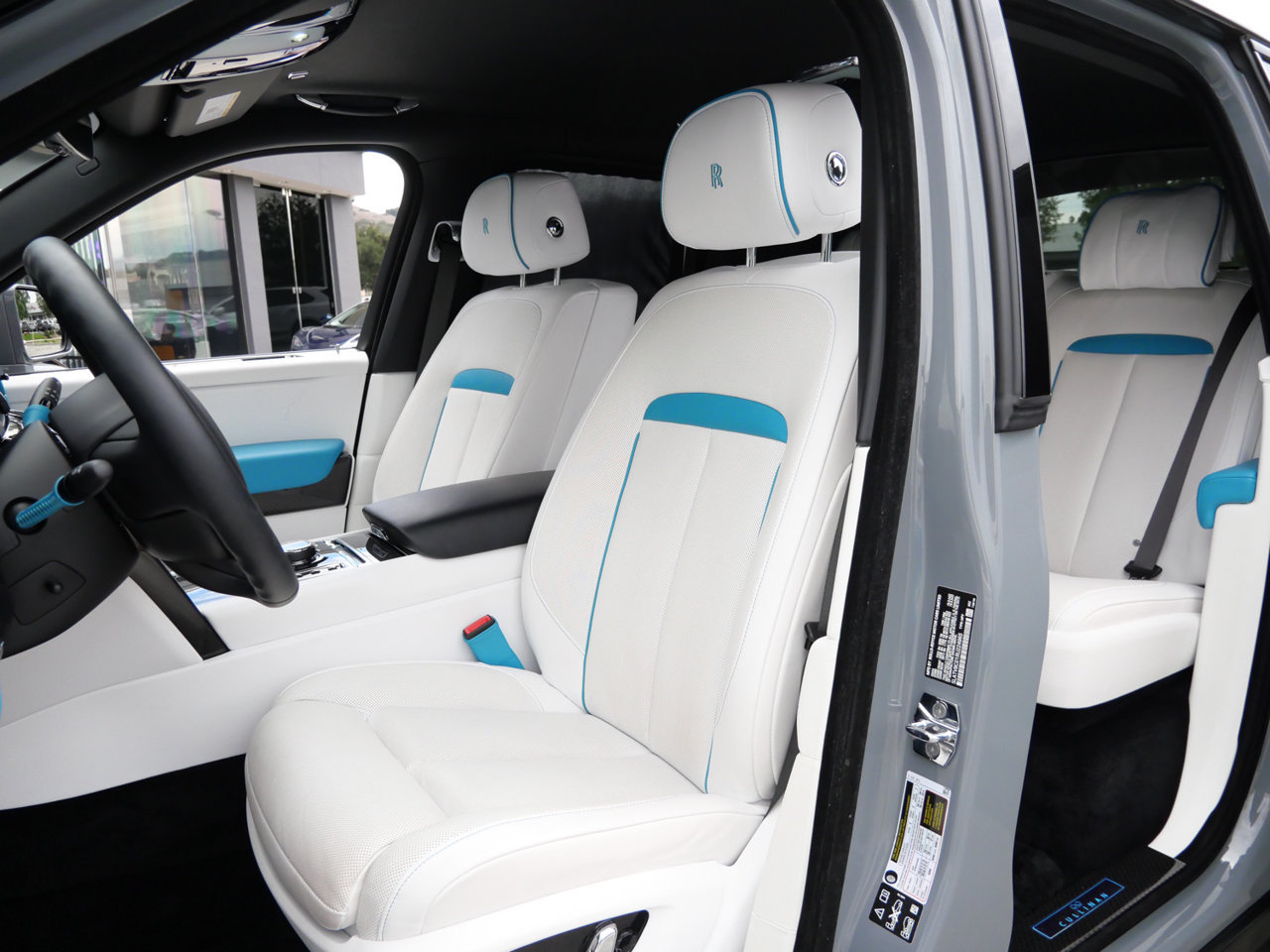 Used 2024 Rolls-Royce Cullinan Black Badge w/ Leather Finishing Pack AWD/4WD image 29