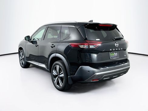 Used 2023 Nissan Rogue SL w/ SL Premium Package FWD image 5