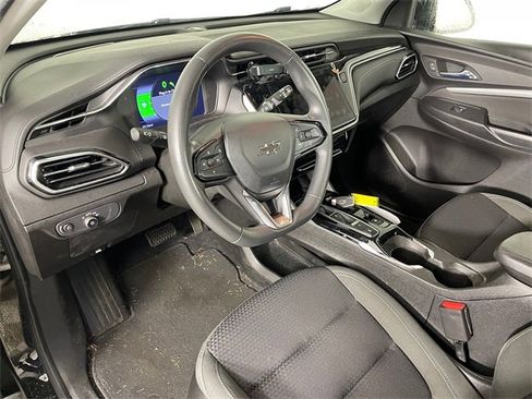 Used 2022 Chevrolet Bolt EUV LT w/ Driver Confidence Package image 3