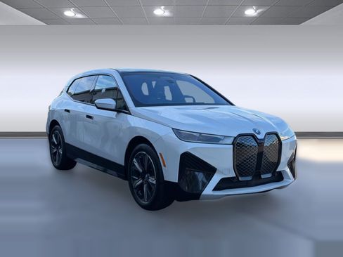 Certified 2024 BMW iX xDrive50 w/ Sport Package AWD/4WD image 7