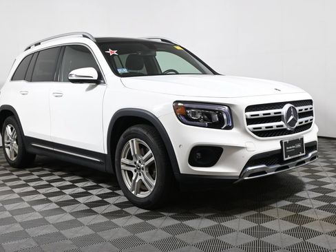 Used 2023 Mercedes-Benz GLB 250 4MATIC image 9
