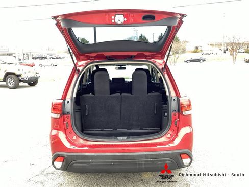 Used 2020 Mitsubishi Outlander ES image 16