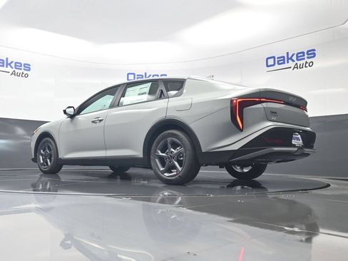 New 2026 Kia K4 FWD image 40