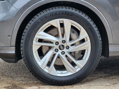 Used 2023 Audi Q7 3.0T Prestige AWD/4WD image 9