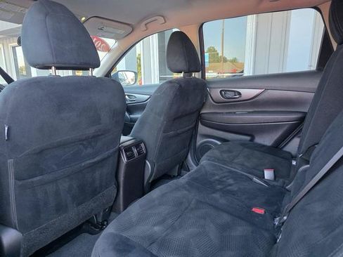 Used 2016 Nissan Rogue SV FWD image 22