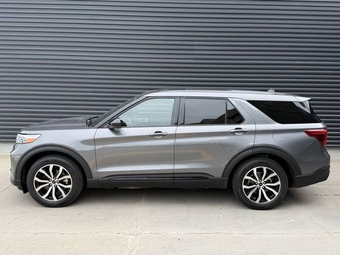 Used 2022 Ford Explorer ST AWD/4WD image 9