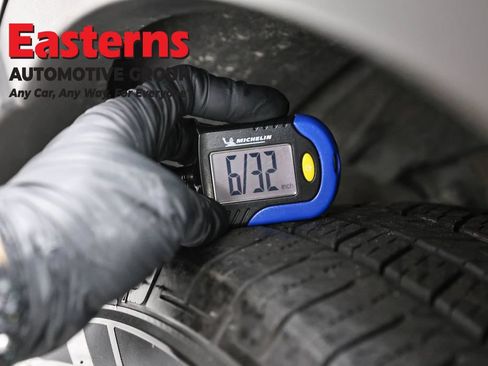 Used 2018 Toyota RAV4 XLE AWD/4WD image 28